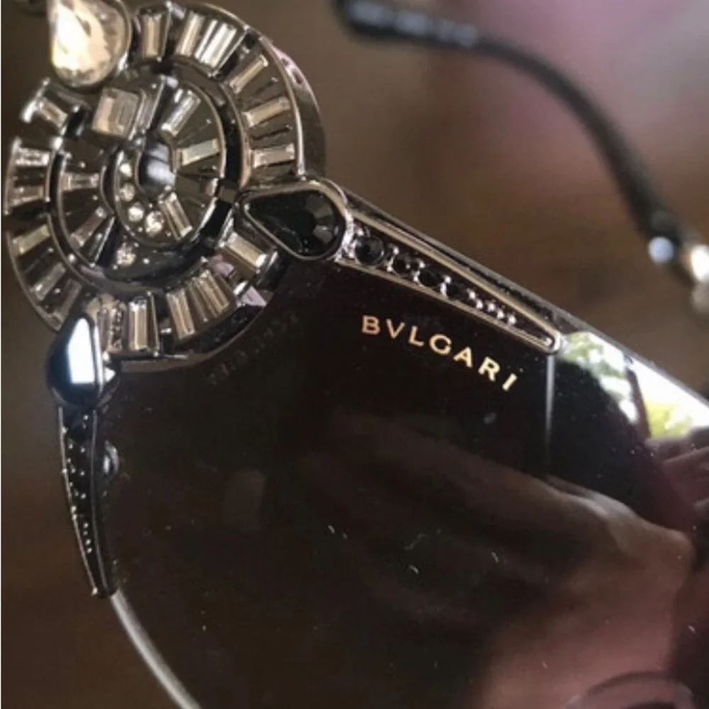 BVLGARI sleek shield